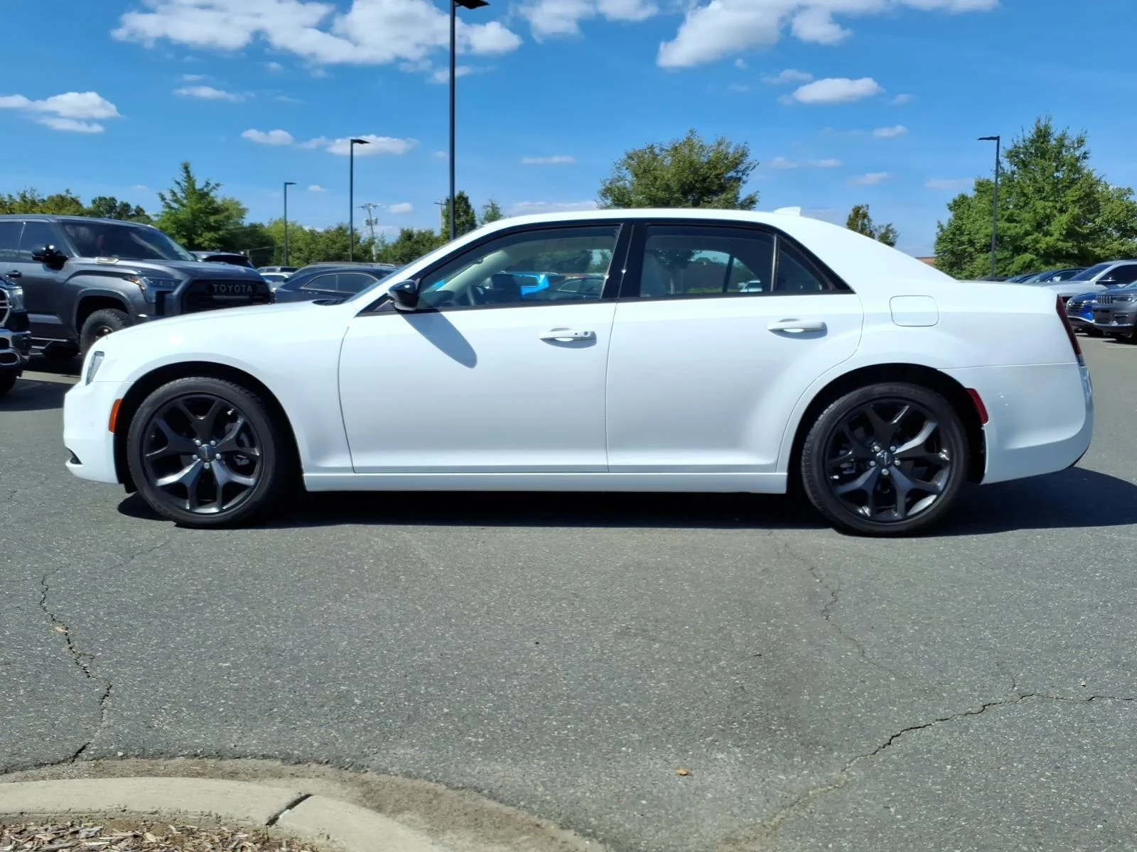 Used 2023 Bright White Clearcoat Chrysler Touring image 3