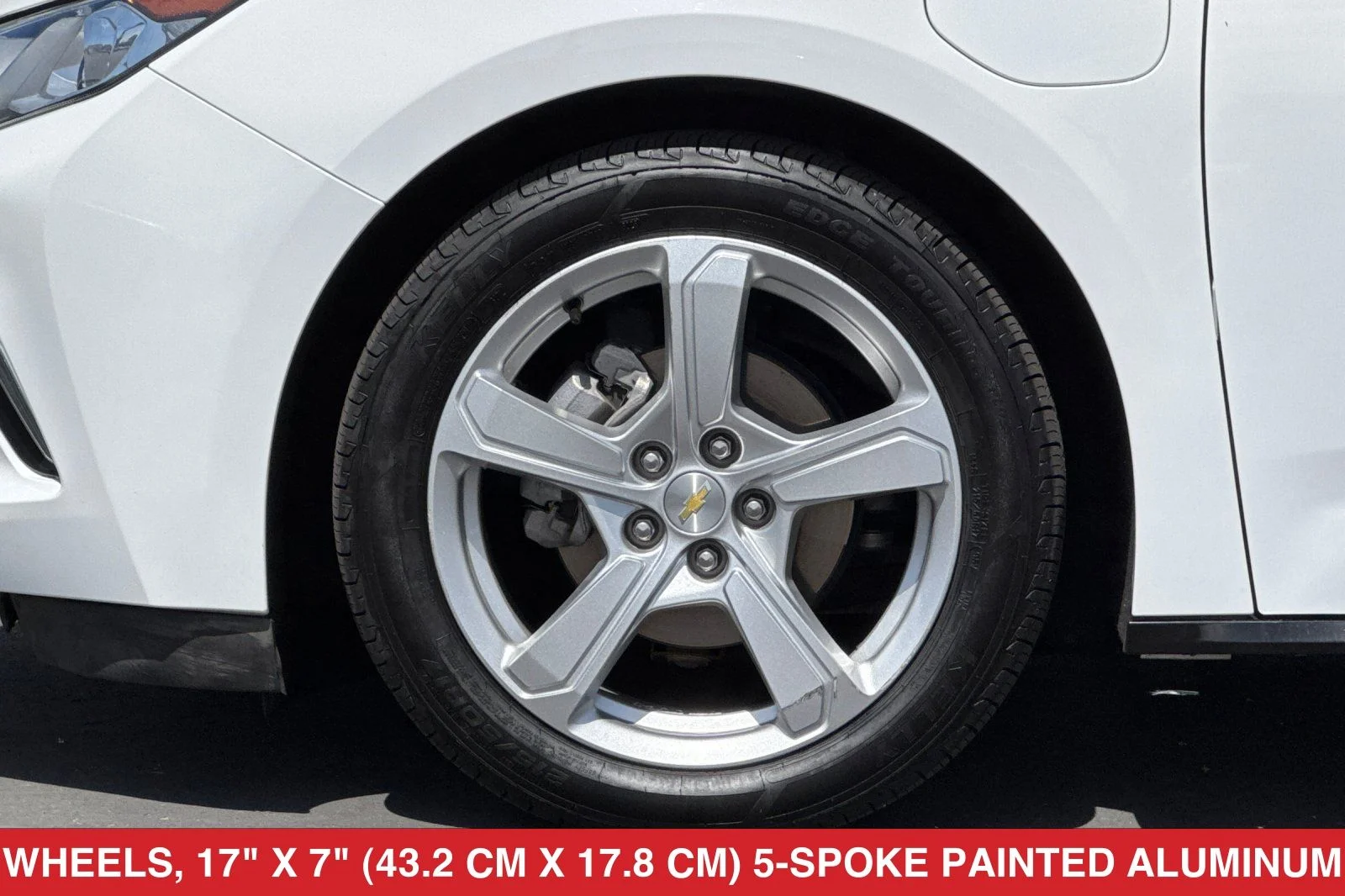 Used 2018 White Chevrolet LT image 27