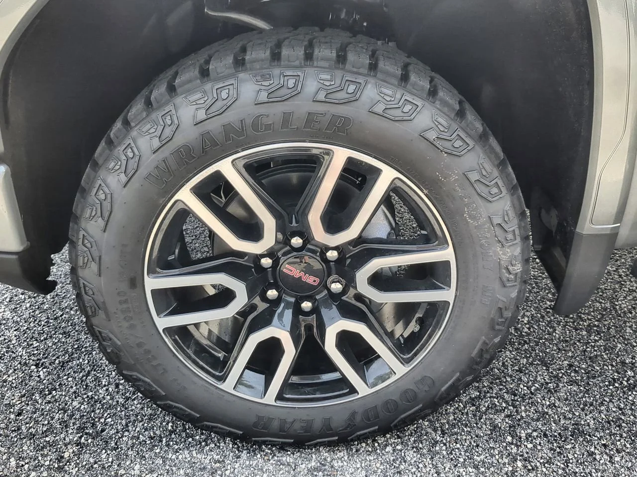 New 2026 Sterling Metallic GMC AT4 image 33