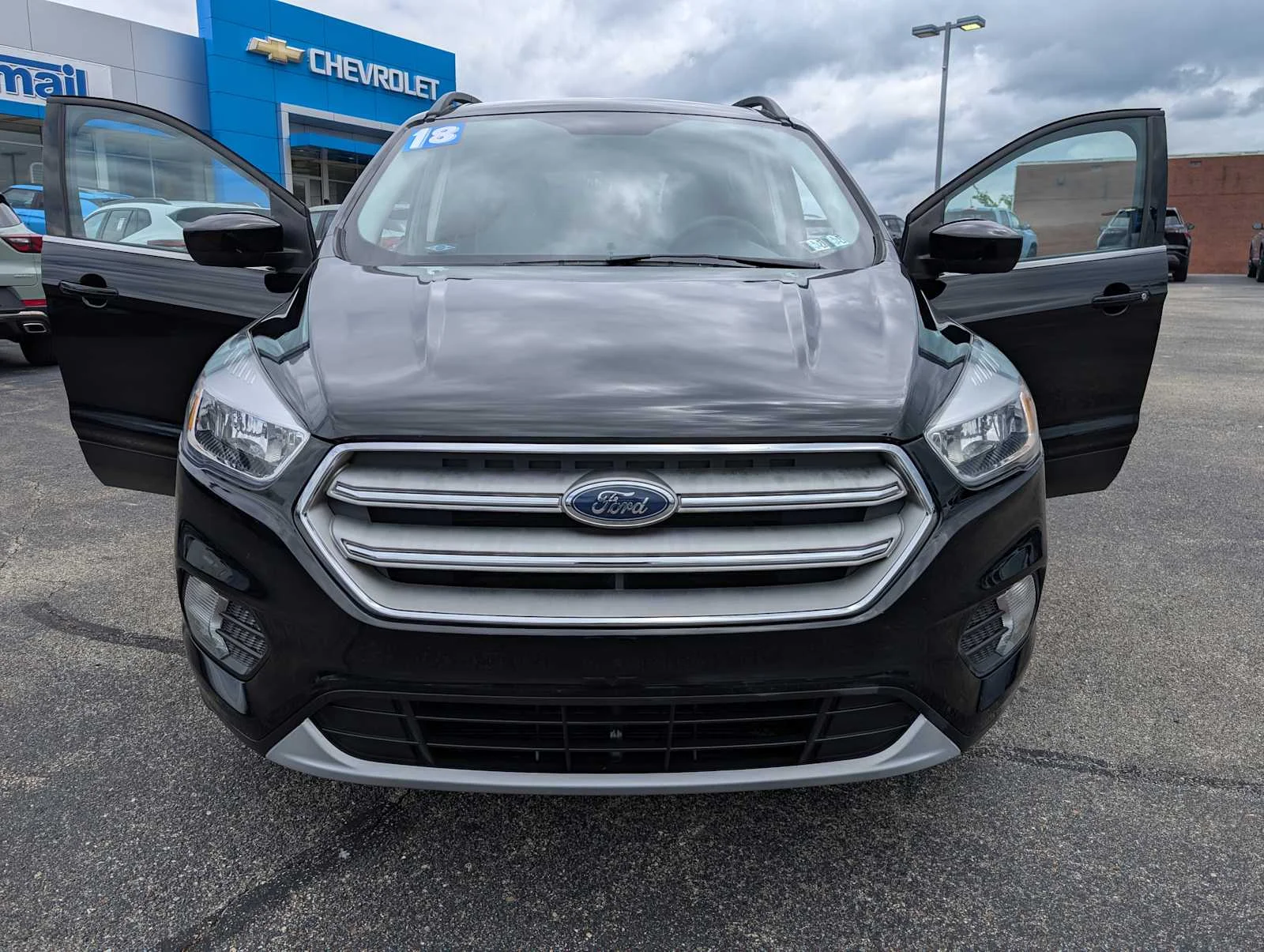 Used 2018 Shadow Black Ford SE image 15