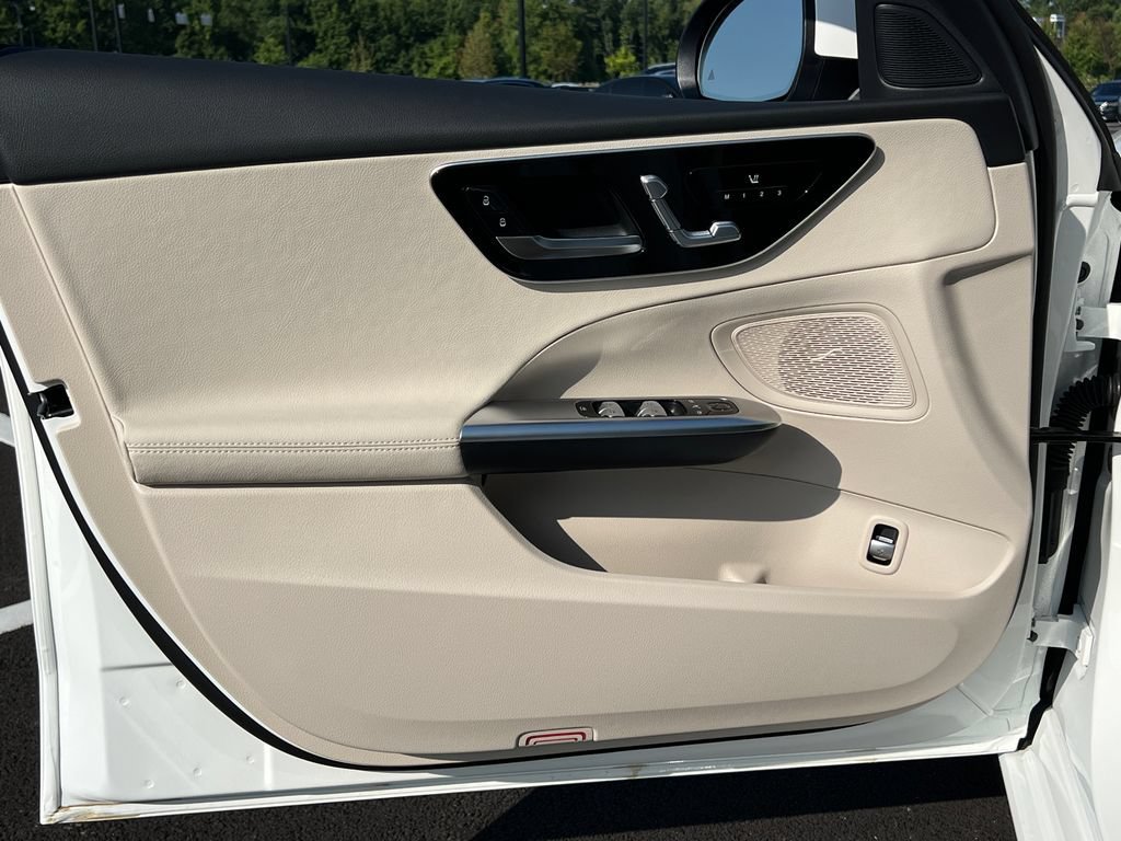 New 2026 Polar White Mercedes-Benz C 300 image 47