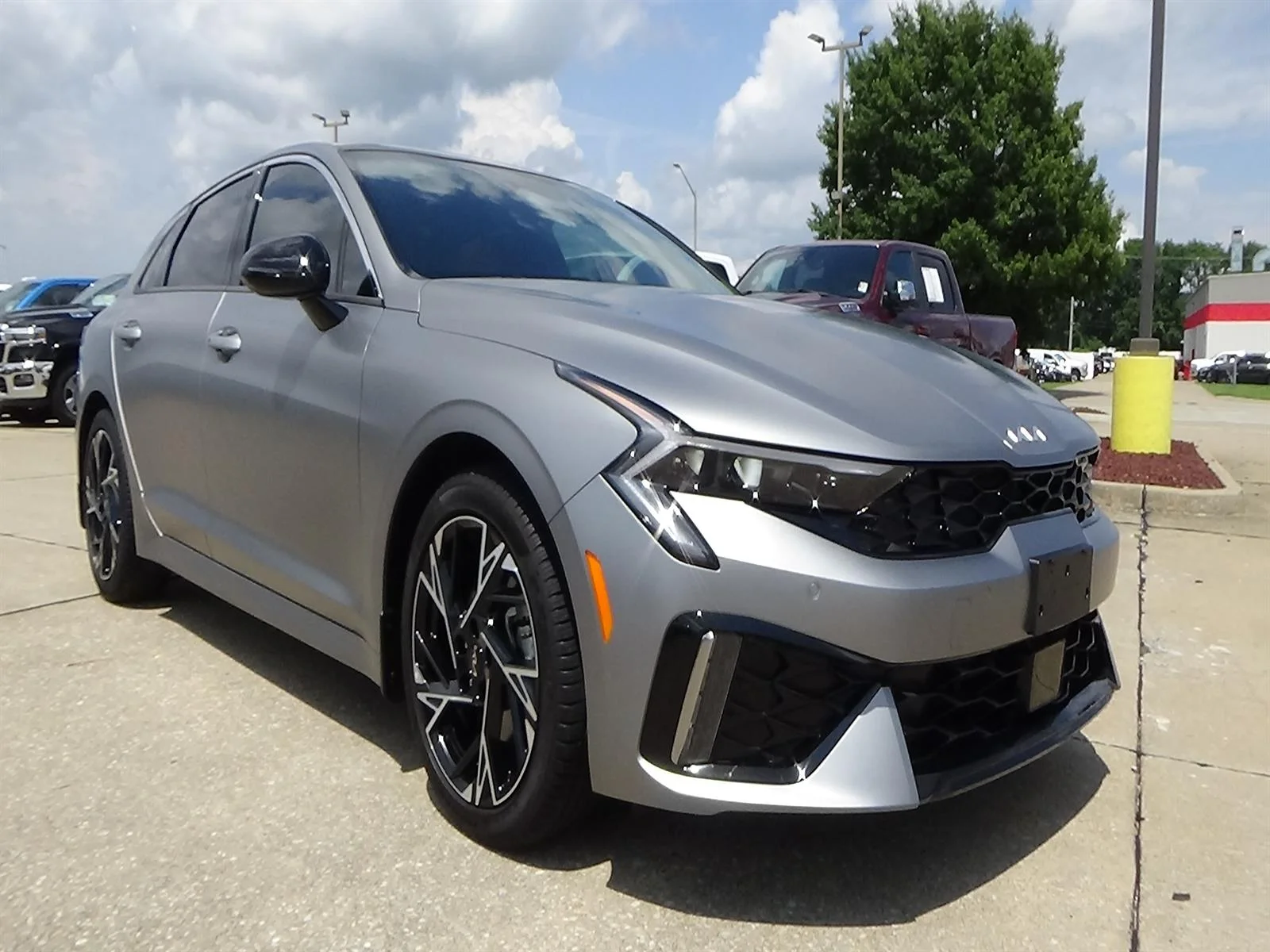 Used 2025 Steel Matte Gray (klm) Kia GT-Line image 4