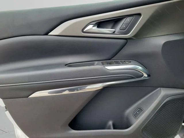 New 2026 Summit White Chevrolet LT image 17