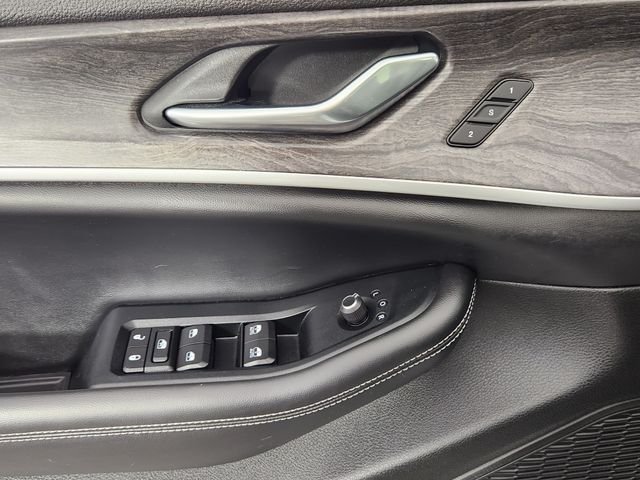 Used 2023 White Jeep Limited image 12