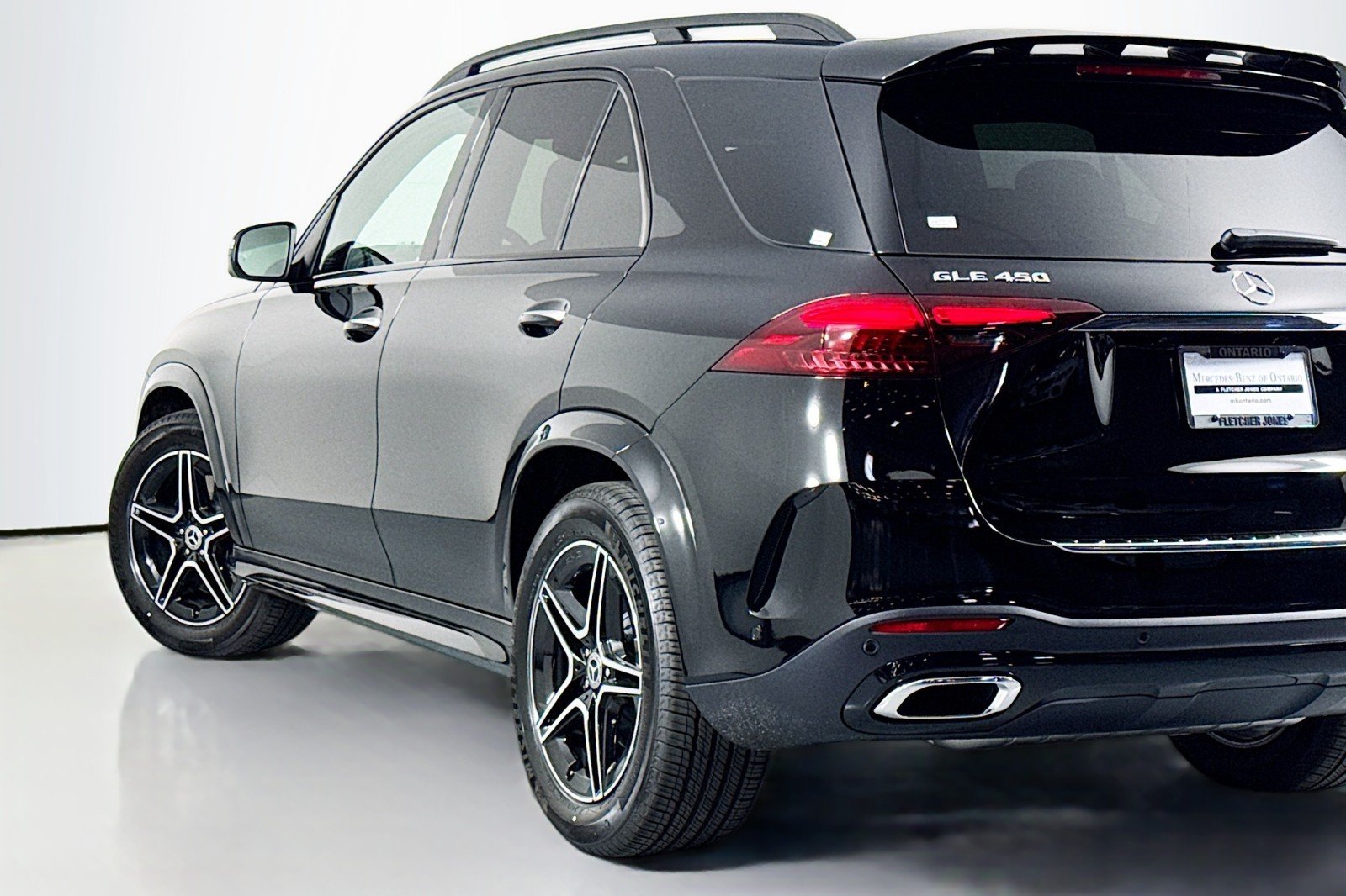 New 2026 Black Mercedes-Benz GLE 450 4MATIC® SUV image 15