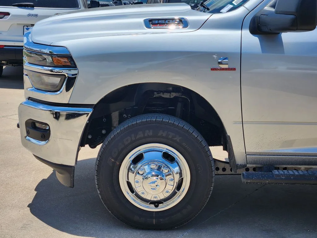New 2026 Silver-Zynith Exterior Paint RAM Tradesman image 6