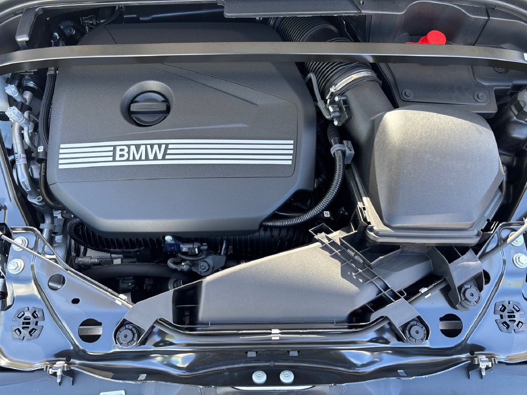 New 2026 Alpine White BMW xDrive28i image 8
