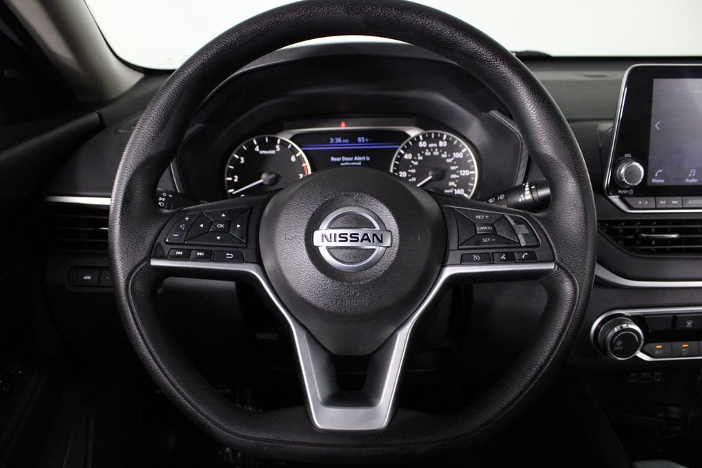 Used 2022 Blue Nissan 2.5 SV image 24