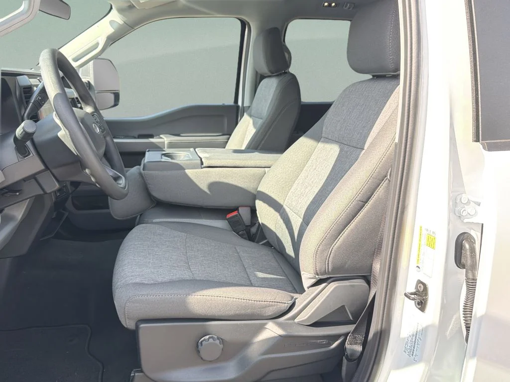 New 2026 Oxford White Ford F-250® XL image 35