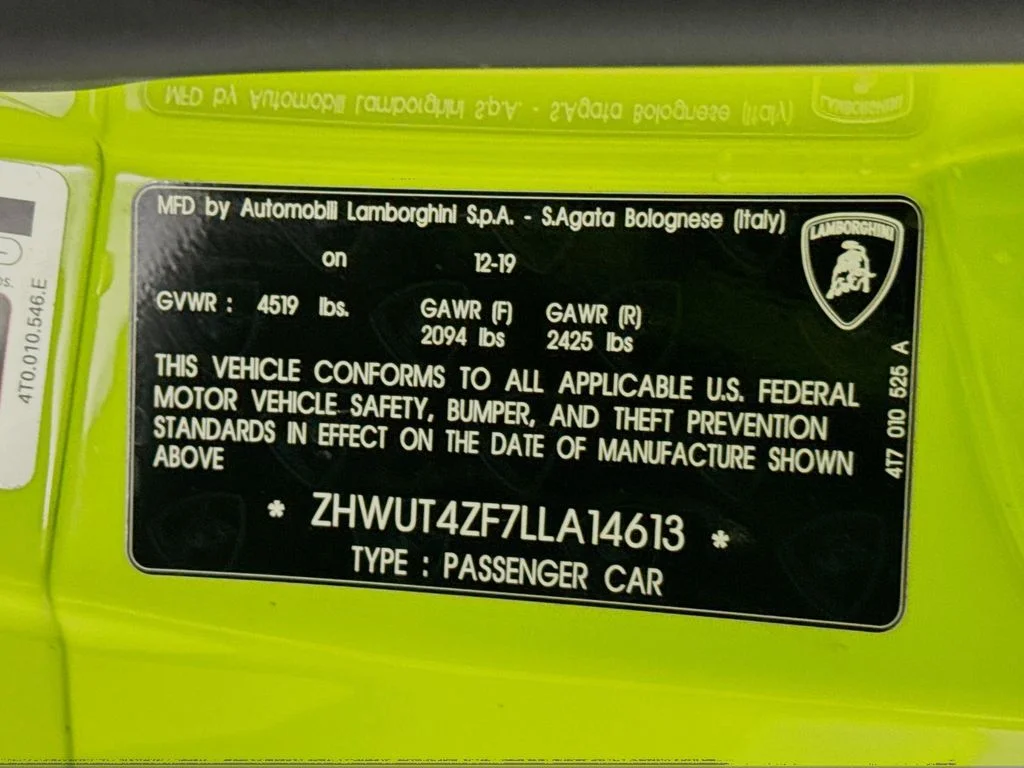 Used 2020  Lamborghini  image 35