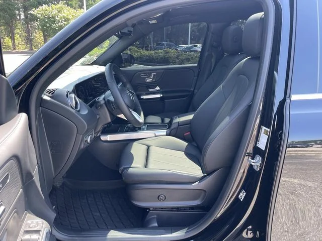 Used 2024 White Mercedes-Benz GLC 300 image 14