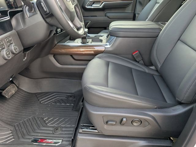 New 2026 Summit White Chevrolet LT Trail Boss image 14