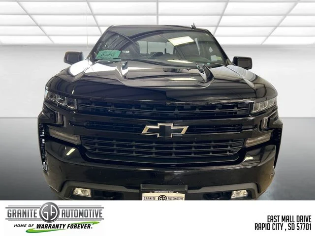 Used 2021 Black Chevrolet RST image 9