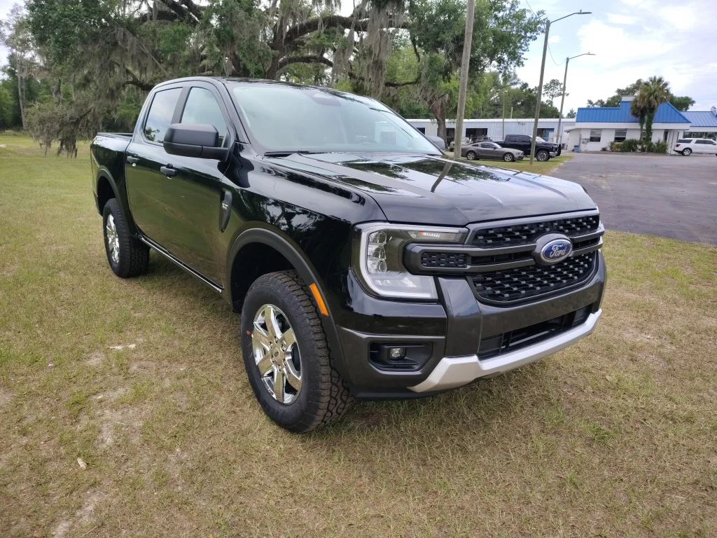 New 2026 Shadow Black Ford XLT image 8