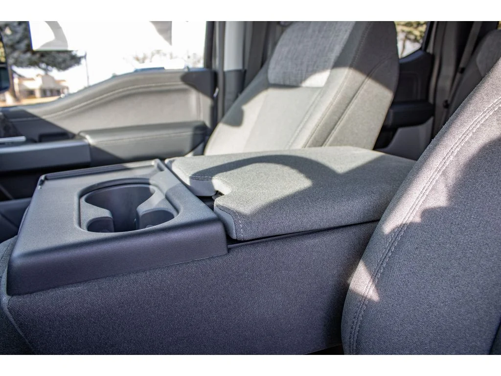 New 2026 Carbonized Gray Metallic Ford XLT image 16