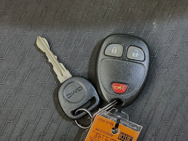 Used 2012 Silver GMC SL image 12