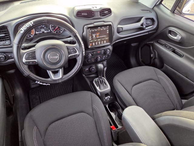 Used 2023 White Jeep Altitude image 7