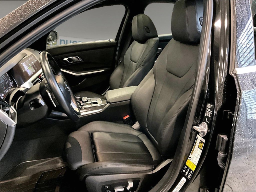 Used 2019 Black BMW 330i xDrive image 10