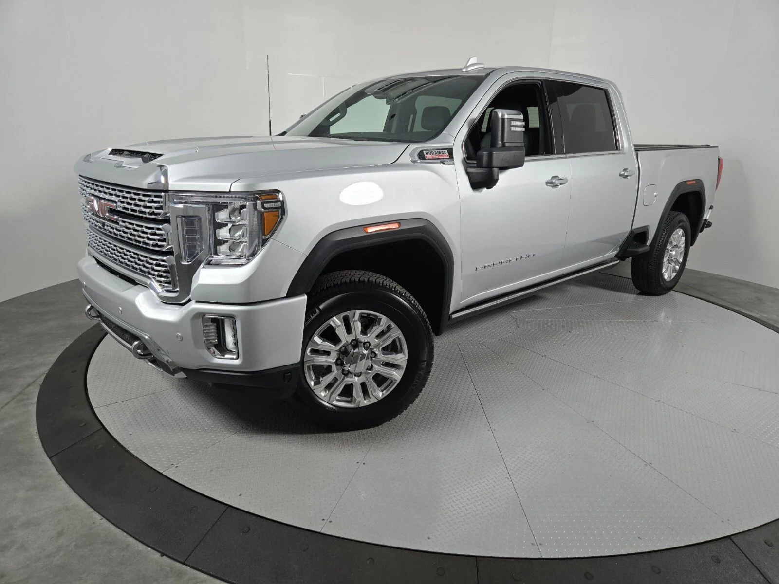 2022 GMC Sierra 4WD Crew Cab Standard Box Denali's photo
