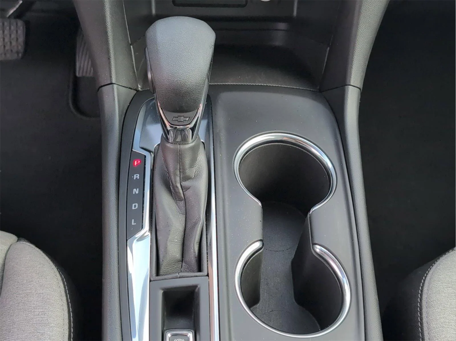 Used 2024 Summit White Chevrolet LS image 24