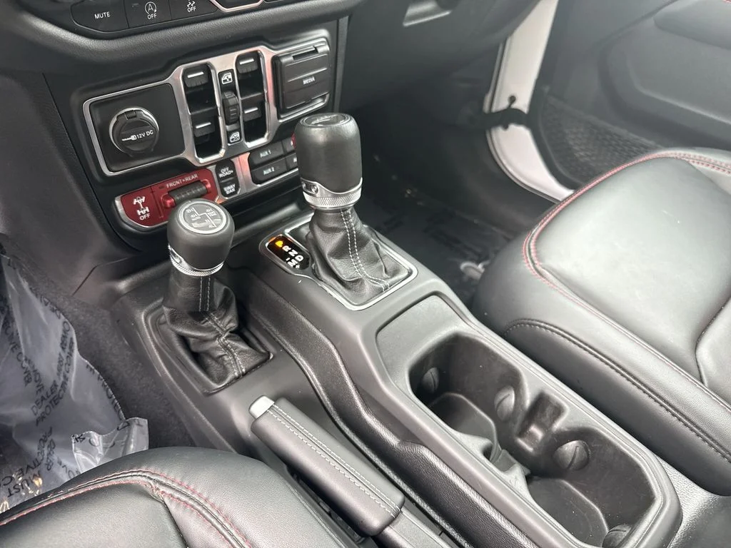 Used 2024 White Jeep Rubicon image 19