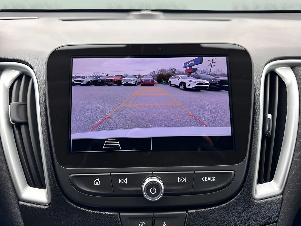 Used 2024 White Chevrolet LT image 20