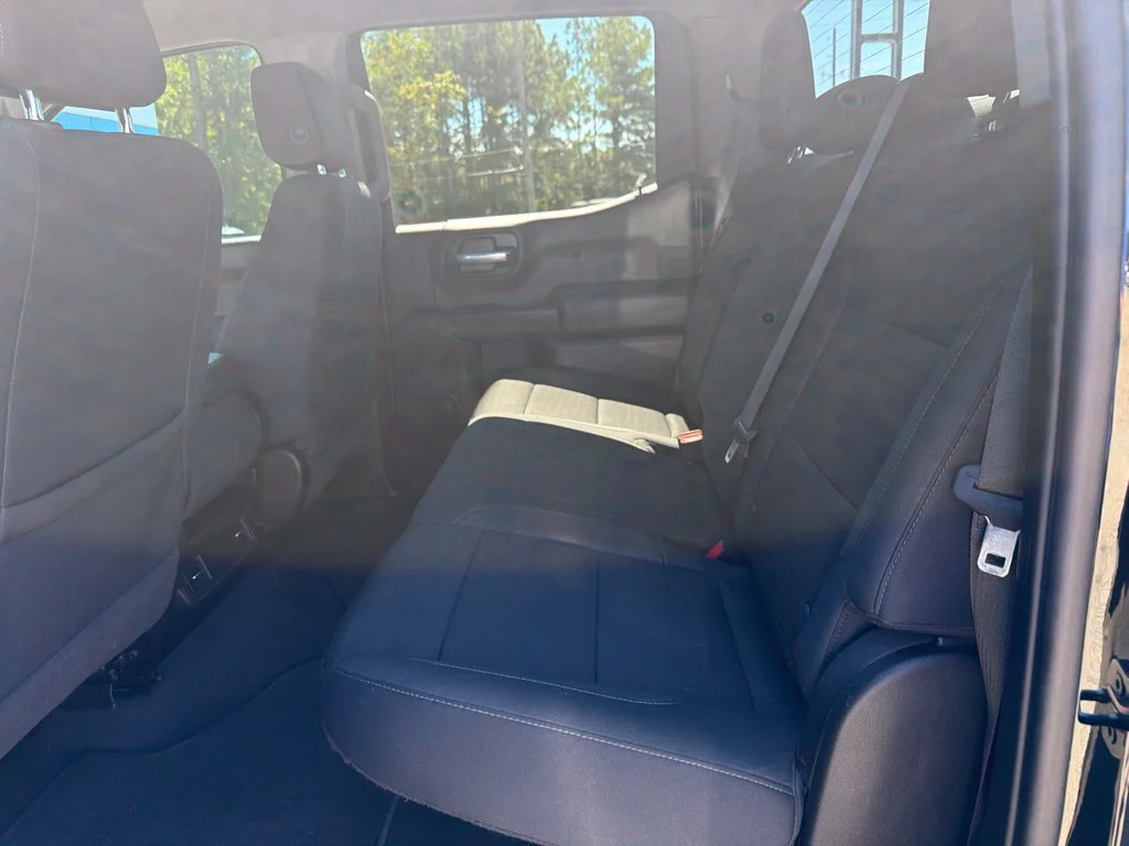 Used 2022 BLACK Chevrolet Custom image 16