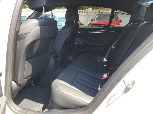 Used 2022 White BMW 540i xDrive image 18