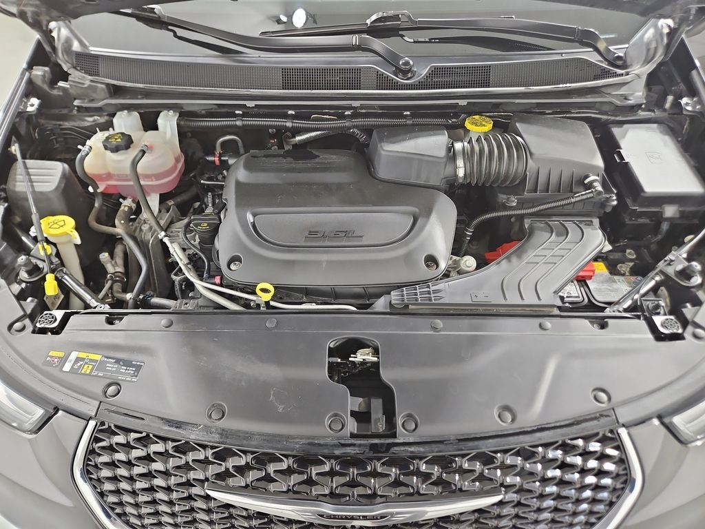 Used 2023 Gray Chrysler Touring L image 21