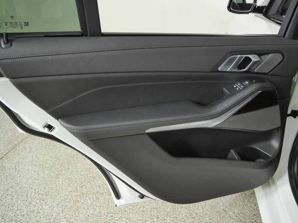 Certified Used 2026 Alpine White BMW xDrive40i image 36