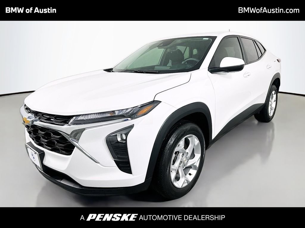 2025 Chevrolet Trax LS's photo
