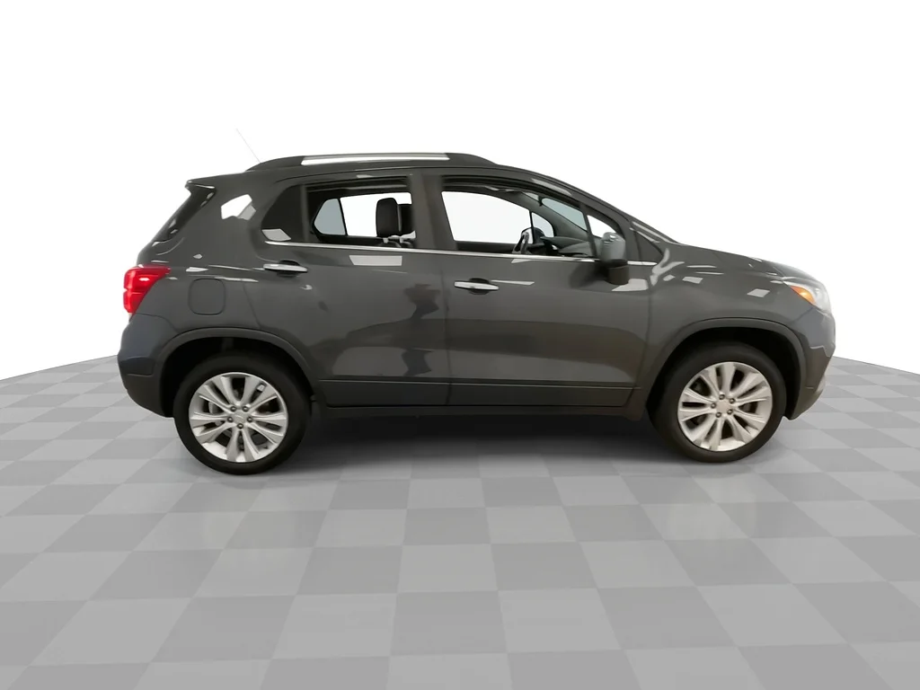 Used 2019 Nightfall Gray Metallic Chevrolet Premier image 2
