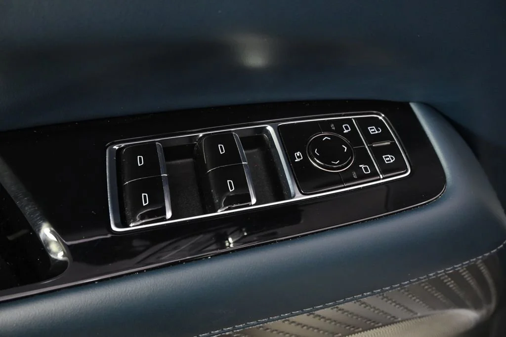2025 Cadillac Escalade IQ Luxury 2 - Photo 24