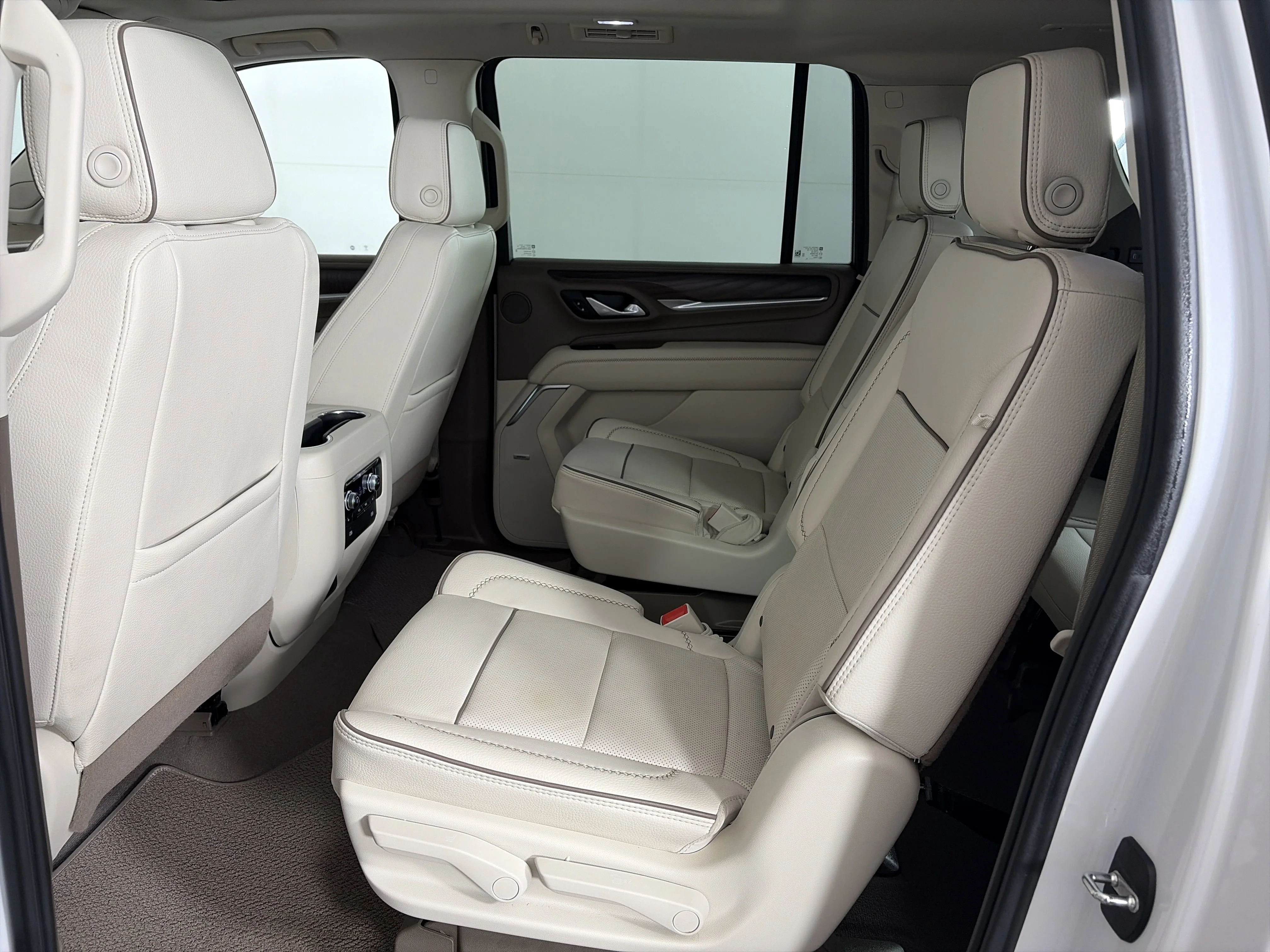 2024 GMC Yukon XL Denali - Photo 7