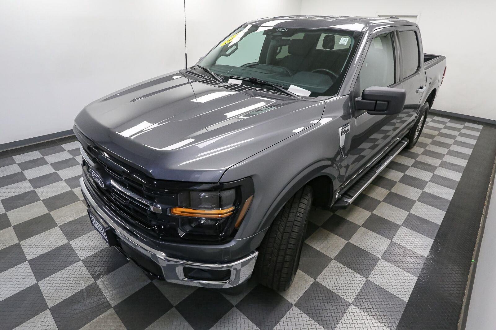 Used 2025 Carbonized Gray Ford XLT image 6