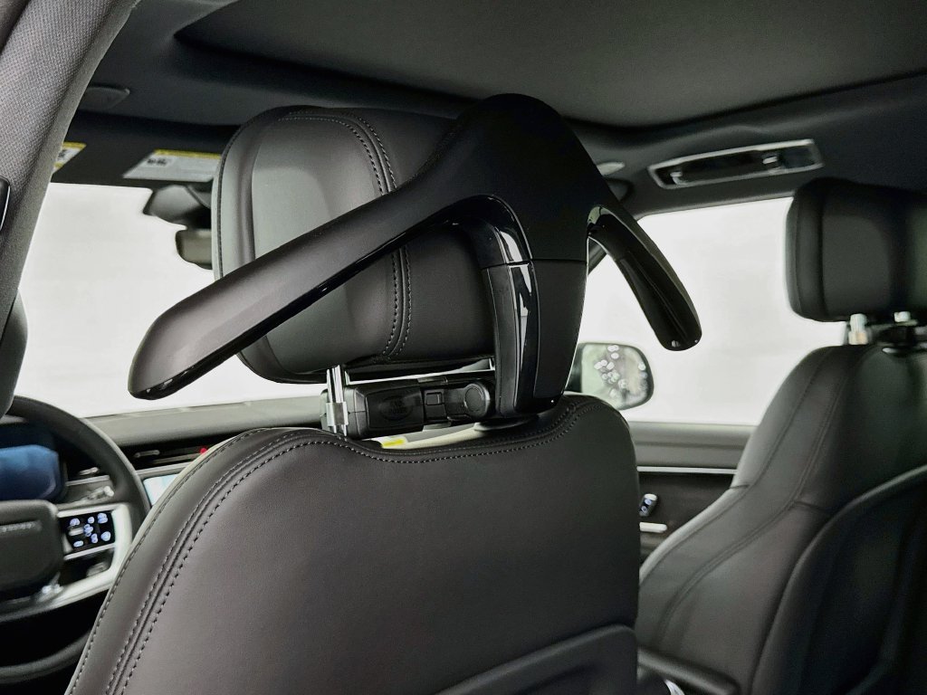 New 2027 Santorini Black Land Rover SE image 26