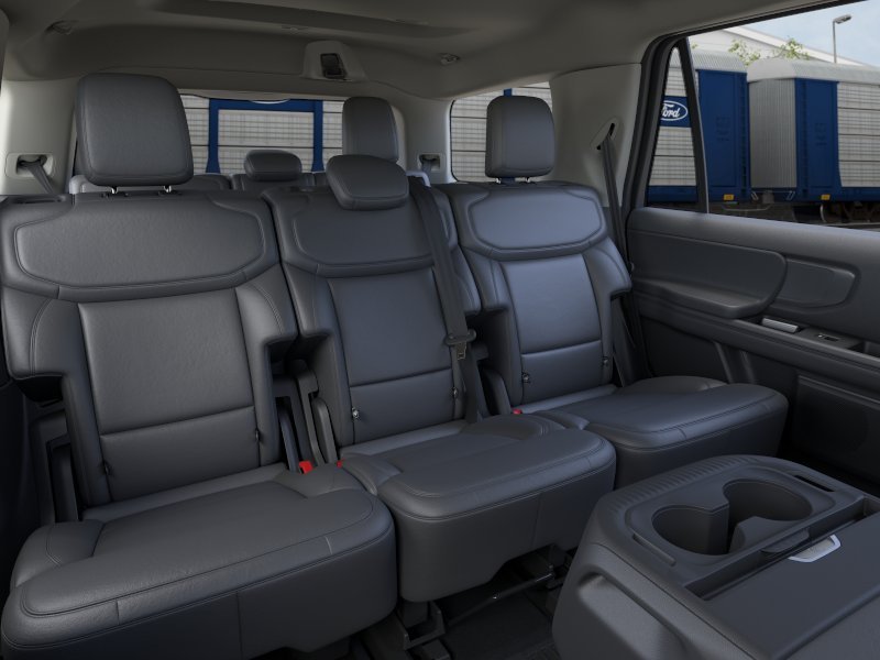 New 2026 Oxford White Ford Active image 11