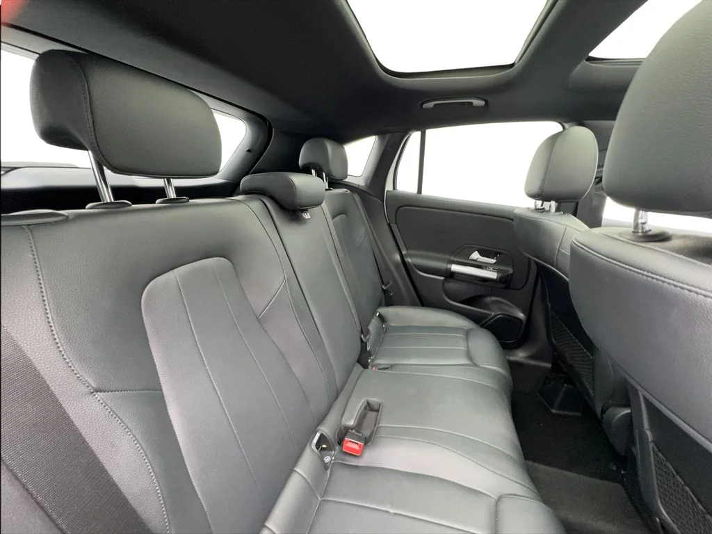 Used 2022 White Mercedes-Benz GLA 250 image 26