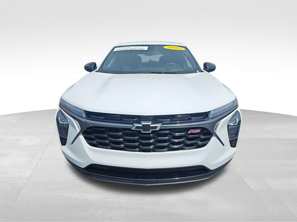 Used 2025 White Chevrolet 1RS image 8