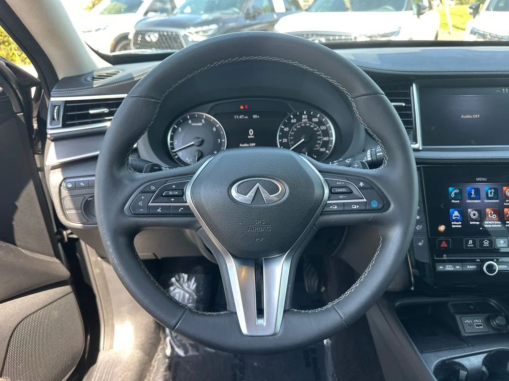 Used 2023 Black INFINITI LUXE image 20