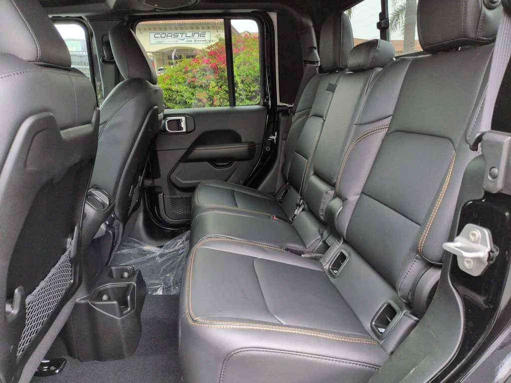 New 2026 Black Clear-Coat Exterior Paint Jeep Sahara image 22