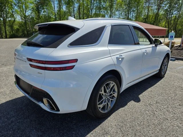 Used 2025 White Genesis 2.5T image 8