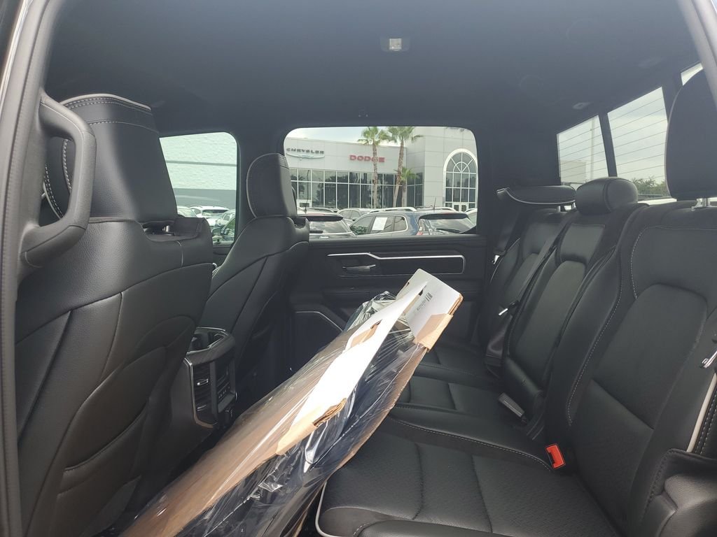 New 2026 Diamond Black Crystal Pearl-Coat Exterior Paint RAM Laramie image 8