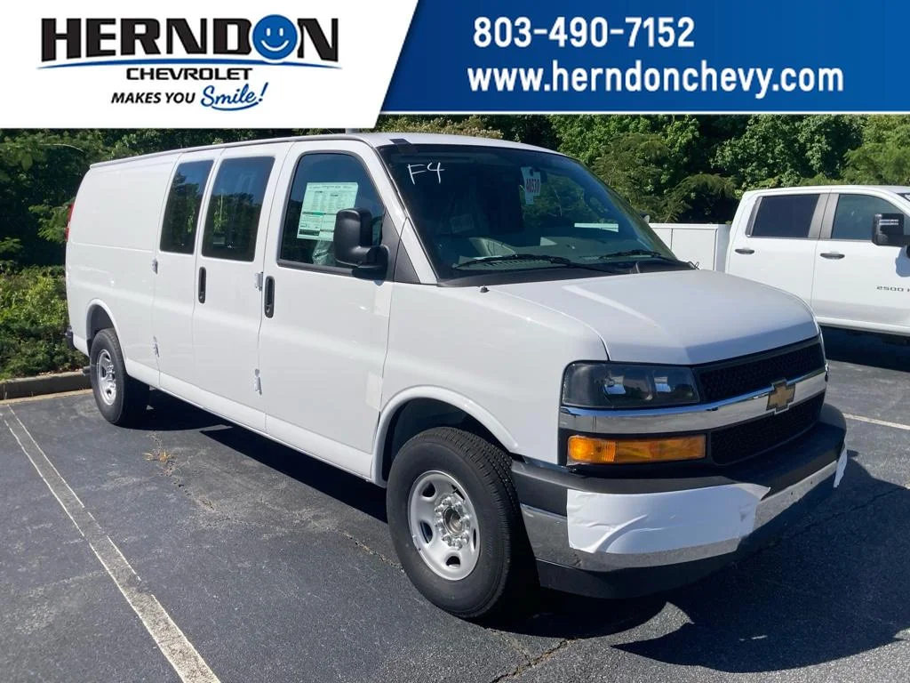 2026 Chevrolet Express 2500 Extended Work Van HD's photo