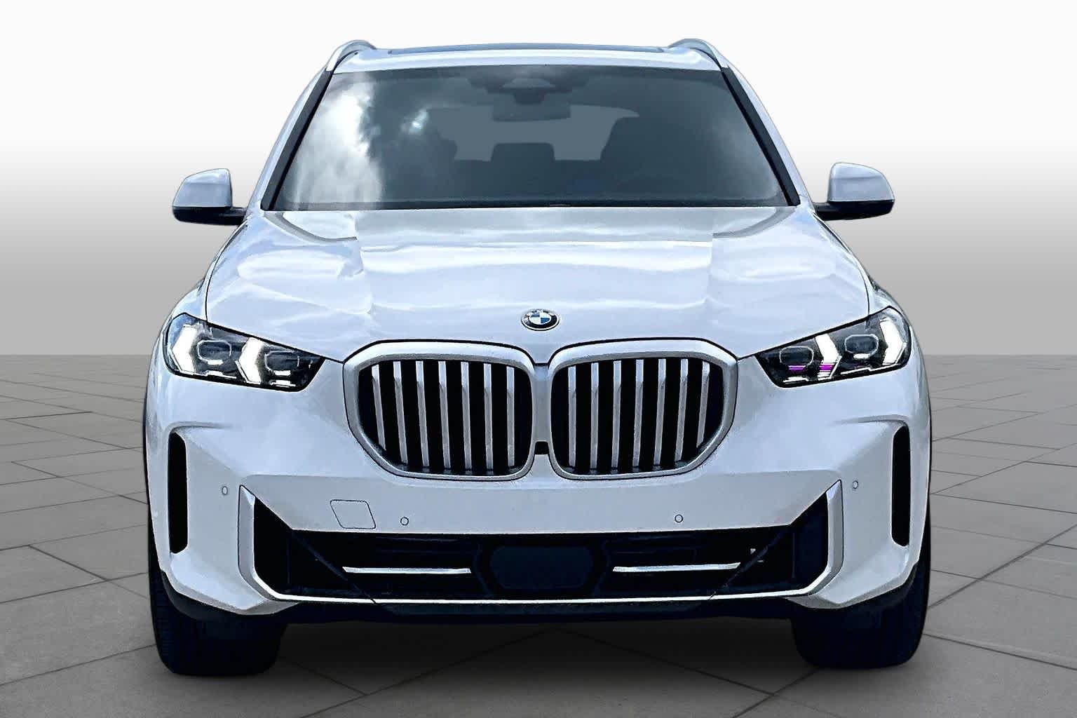 Used 2026 Mineral White Metallic BMW xDrive40i image 6