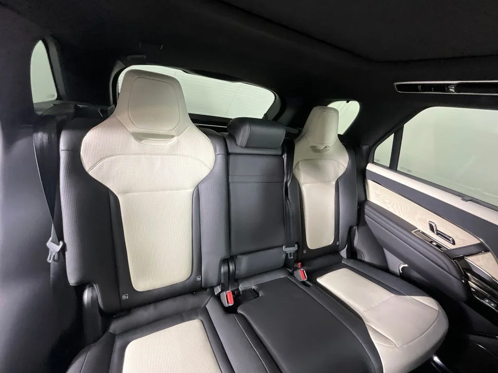 Used 2025 Blue Land Rover SV Edition Two image 21