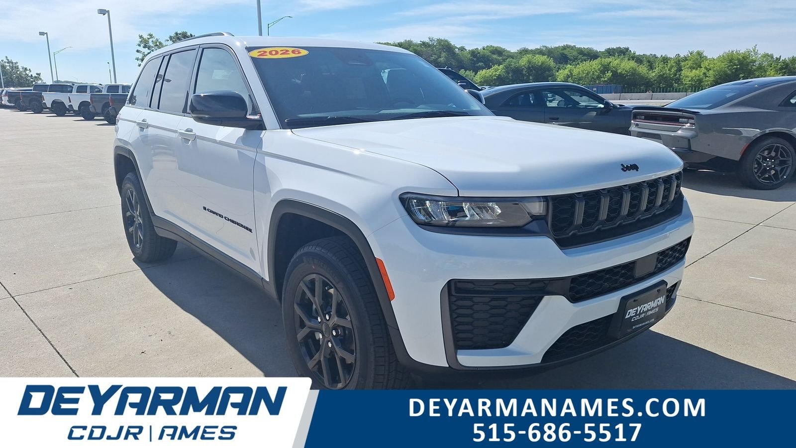 New 2026 Bright White Clear-Coat Exterior Paint Jeep Altitude image 1