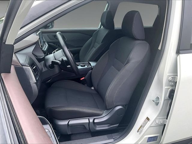 Used 2023 White Nissan S image 20