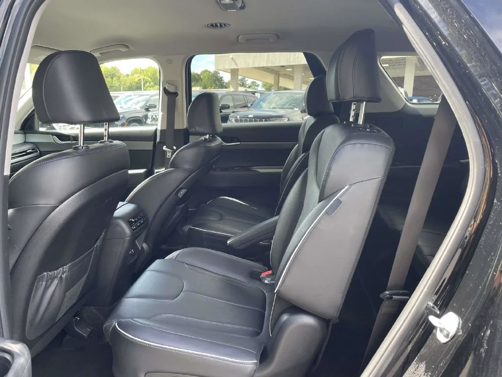 Certified Used 2025 Black Hyundai SEL image 21