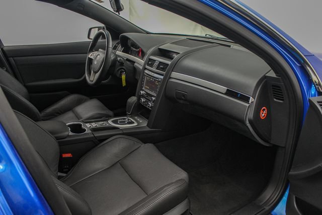 Used 2009 Stryker Blue Metallic Pontiac GT image 24